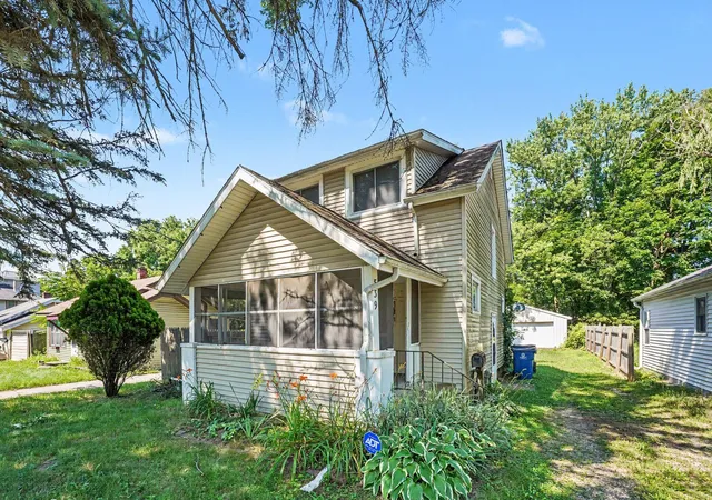 Photo 2 of Single family home for sale at 539 Dayton Ave, Kalamazoo, MI 49048 | MLS# 66026038600 | Listing updated on 2026-08-20