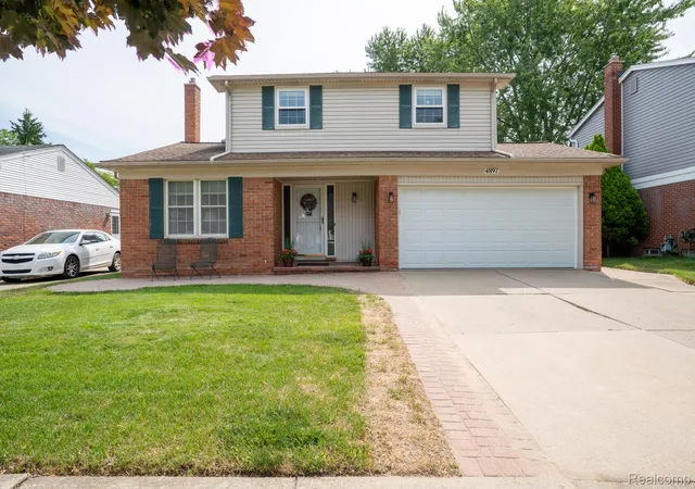 Photo 1 of Sale Pending at 4897 Jackson St, Trenton, MI 48183 | MLS# 20261058040 | Listing updated on 2026-09-13