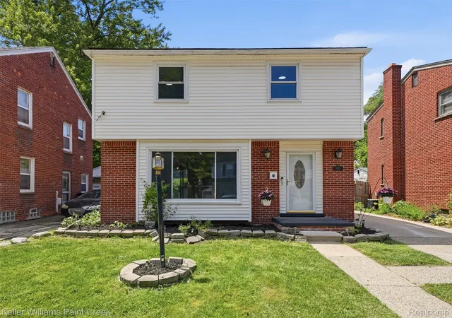 Photo 2 of Single family home for sale at 16501 Vaughan St, Detroit, MI 48219 | MLS# 20261058048 | Listing updated on 2026-09-08
