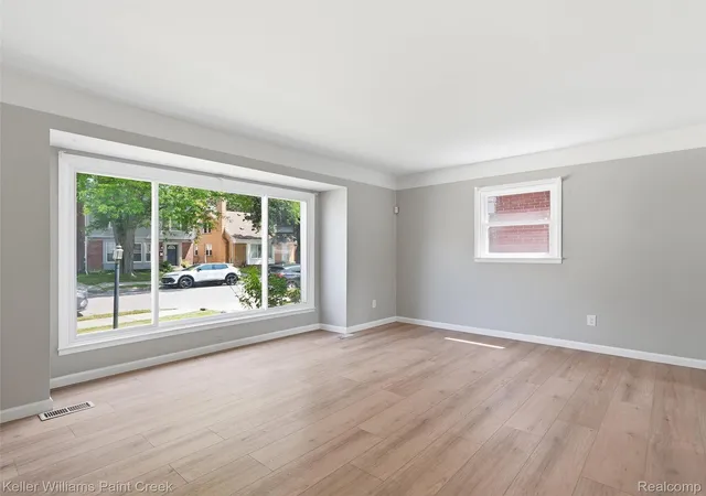 Photo 4 of Single family home for sale at 16501 Vaughan St, Detroit, MI 48219 | MLS# 20261058048 | Listing updated on 2026-09-08