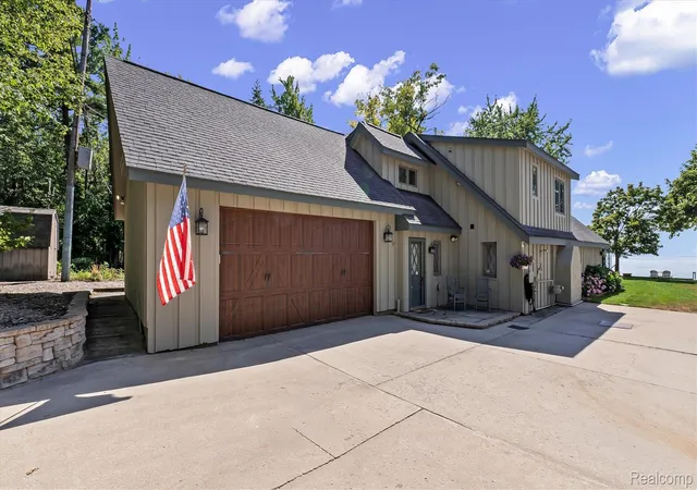 Photo 1 of Single family home for sale at 5892 Port Austin Rd, Caseville, MI 48725 | MLS# 20261058051 | Listing updated on 2026-09-04
