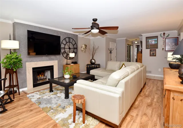 5th image of 1635 Huntington Park #A, Rochester Hills, MI 48309 | MLS# 20261058062
