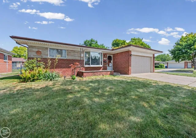 Photo 1 of Sale Pending at 11963 Farnum Ave, Warren, MI 48093 | MLS# 58050216259 | Listing updated on 2026-08-24