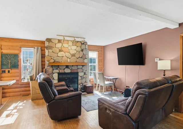 5th image of 10025 Dell Rd, Kingsley, MI 49649 | MLS# 78080071532