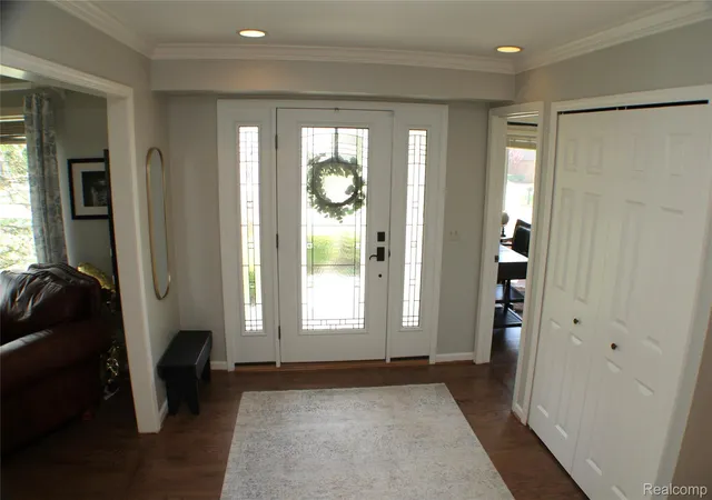 3rd image of 362 Lake Forest Rd, Rochester Hills, MI 48309 | MLS# 20261058091