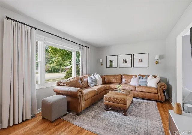 4th image of 105 Highlake Ave, Ann Arbor, MI 48103 | MLS# 20261058092