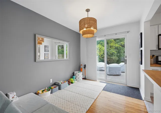 Photo 4 of Single family home for sale at 105 Highlake Ave, Ann Arbor, MI 48103 | MLS# 20261058092 | Listing updated on 2026-09-13