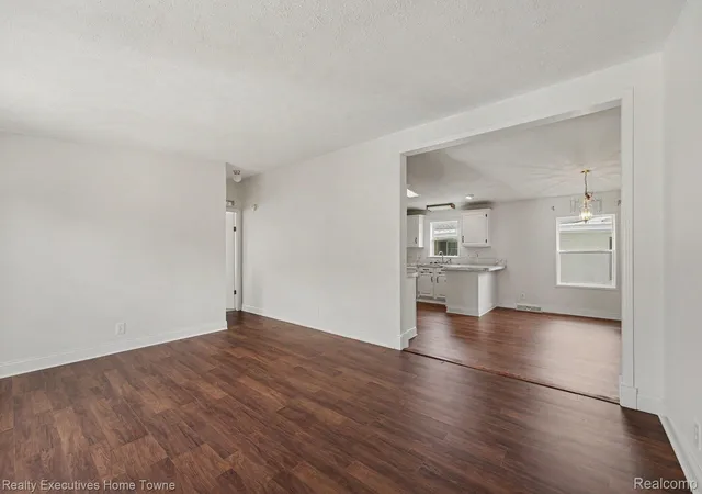 3rd image of 45713 Bonaventure Dr, Macomb, MI 48044 | MLS# 20261058093