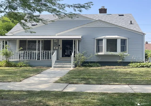 1st image of 42 Cleveland St, Trenton, MI 48183 | MLS# 57050216268