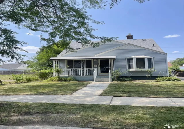 2nd image of 42 Cleveland St, Trenton, MI 48183 | MLS# 57050216268