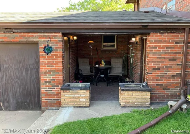 Listing Photo 4 - Condo for sale in building located at 35 Knox St, Ecorse, MI 48229