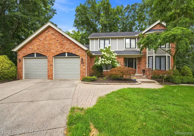 2nd image of 412 Streamview Ct, Rochester Hills, MI 48309 | MLS# 20261058128