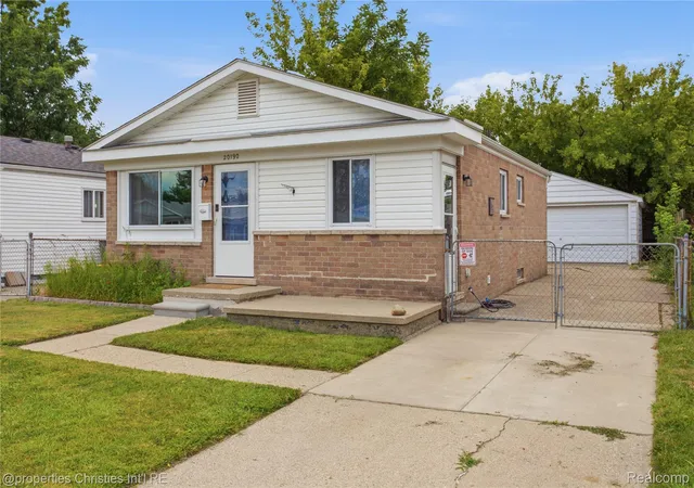 2nd image of 20190 Vermander Ave, Clinton Township, MI 48035 | MLS# 20261058131