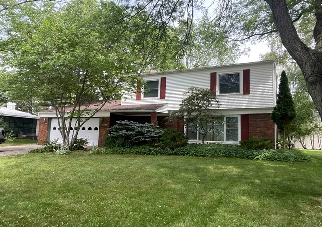 2nd image of 1339 Tomah Dr, Mount Pleasant, MI 48858 | MLS# 79080071534
