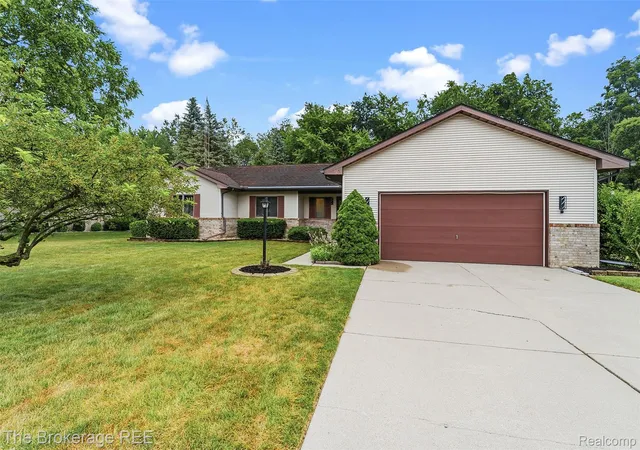 1st image of 3200 Kings Brook Dr, Mt Morris Township Genesee, MI 48433 | MLS# 20261058157