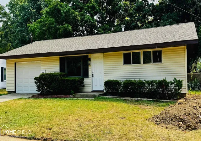 22nd image of 705 Isham St, Owosso, MI 48867 | MLS# 60050216281
