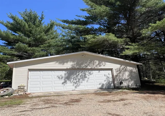 4th image of 2323 Hummingbird Ln, Grayling, MI 49738 | MLS# 78080071538