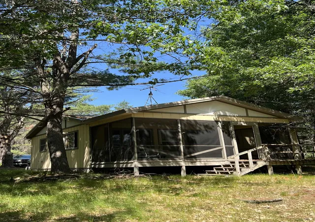 5th image of 2323 Hummingbird Ln, Grayling, MI 49738 | MLS# 78080071538