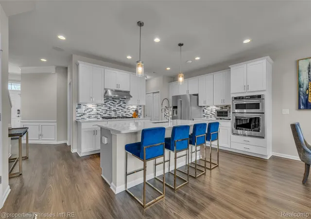 5th image of 43626 Chancellor Ln, Novi, MI 48375 | MLS# 20261058182