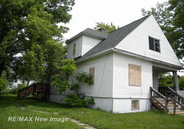 Photo 3 of Multi family home for sale at 1123 Randolph St, Saginaw, MI 48601 | MLS# 61050216278 | Listing updated on 2026-08-25
