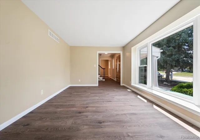 Photo 3 of Single family home for sale at 4765 Brockham Way, Sterling Heights, MI 48310 | MLS# 20261058200 | Listing updated on 2026-09-18