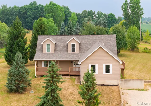 Photo 1 of Single family home for sale at 5795 E Centerline Rd, Saint Johns, MI 48879 | MLS# 20261058212 | Listing updated on 2026-08-25