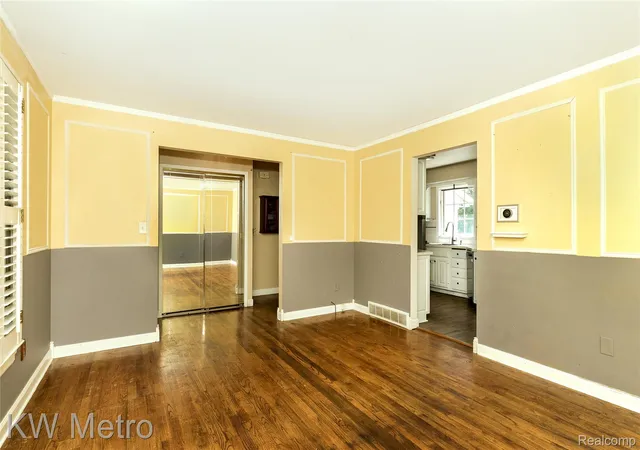3rd image of 11923 Fairview Dr, Sterling Heights, MI 48312 | MLS# 20261058218