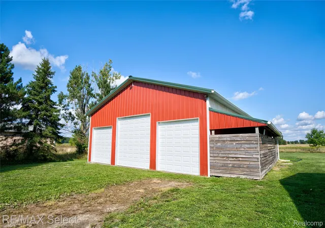 Photo 3 of Single family home for sale at 7037 Nichols Rd, Gaines Township Genesee, MI 48473 | MLS# 20261058224 | Listing updated on 2026-09-12