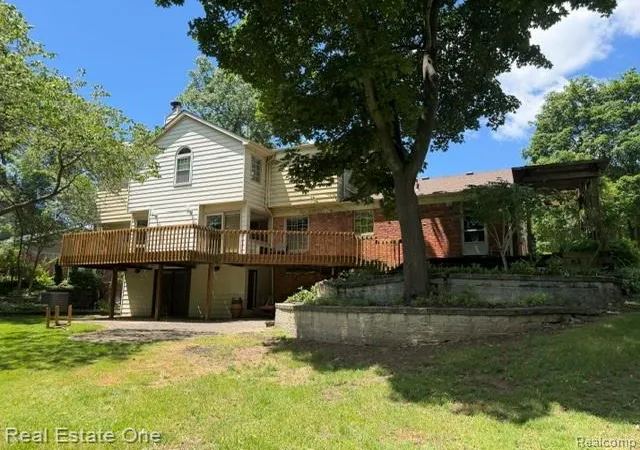 Photo 2 of Single family home for sale at 5135 Iron Gate Rd, Bloomfield Hills, MI 48304 | MLS# 20261058230 | Listing updated on 2026-09-21