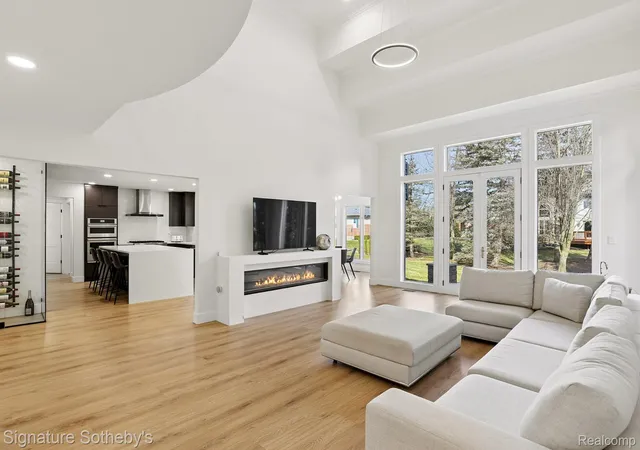 Mansion for sale at 2532 Cedar Brk Ct, Rochester Hills, MI 48309 | MLS# 20261058248 | Listing updated on 2026-10-07