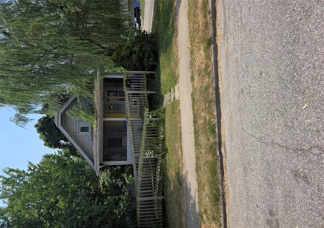 2nd image of 1045 Ontario St, Lansing, MI 48915 | MLS# 20261058252