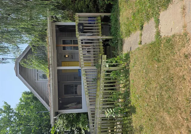 3rd image of 1045 Ontario St, Lansing, MI 48915 | MLS# 20261058252