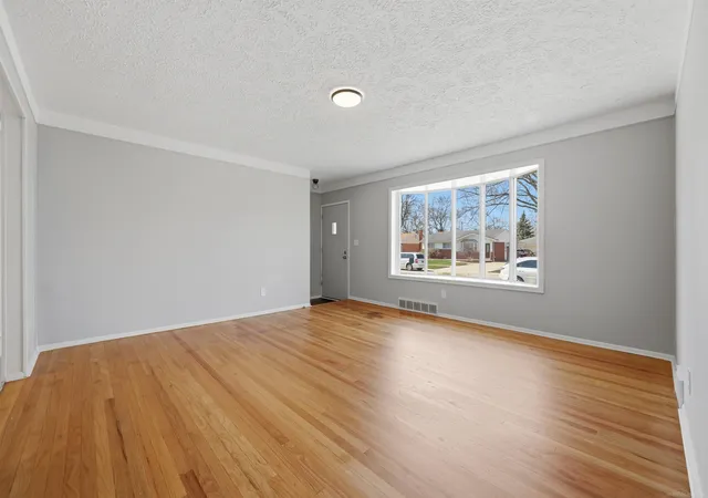 Photo 1 of Sale Pending at 33226 Vista Way St, Fraser, MI 48026 | MLS# 58050216299 | Listing updated on 2026-09-16