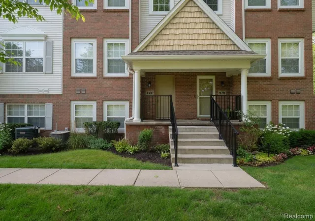 Photo 1 of Condo for sale at 868 Eagle Dr, Fenton, MI 48430 | MLS# 20261058257 | Listing updated on 2026-08-15