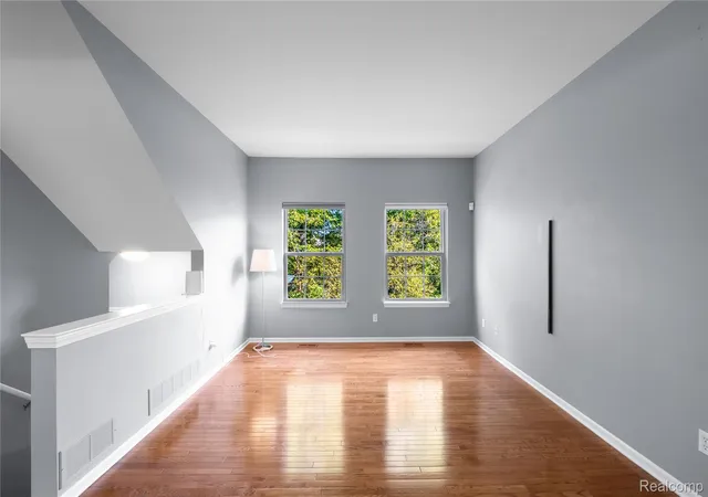 Photo 2 of Condo for sale at 868 Eagle Dr, Fenton, MI 48430 | MLS# 20261058257 | Listing updated on 2026-08-15
