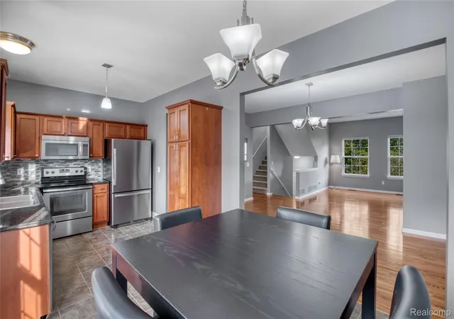 Listing Photo 4 - Condo for sale in building located at 868 Eagle Dr, Fenton, MI 48430