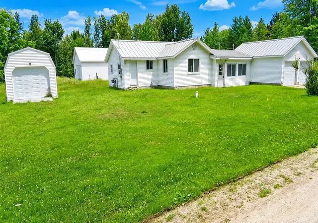 2nd image of 9402 Battalion Blvd, Grayling, MI 49738 | MLS# 78080071547