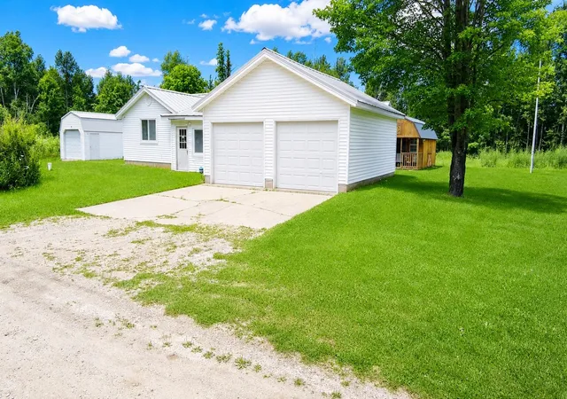 3rd image of 9402 Battalion Blvd, Grayling, MI 49738 | MLS# 78080071547