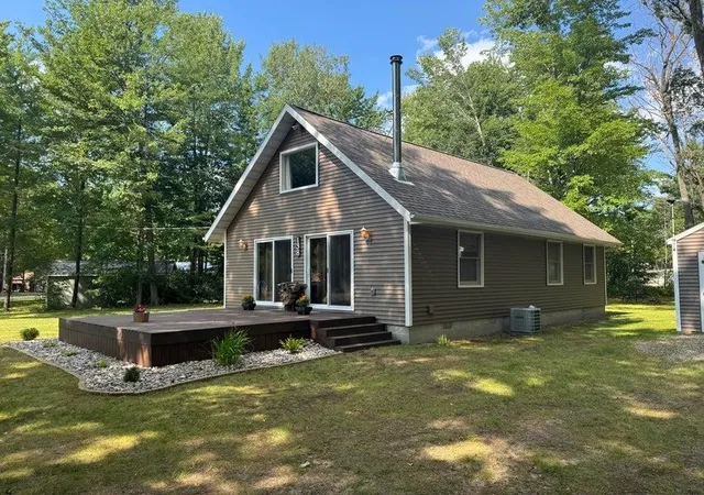 2nd image of 138 Waldenwood Cir, Prudenville, MI 48651 | MLS# 77080071548