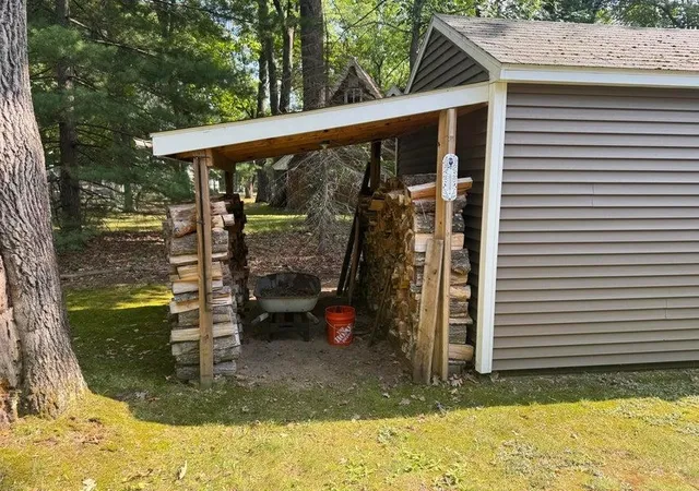 5th image of 138 Waldenwood Cir, Prudenville, MI 48651 | MLS# 77080071548