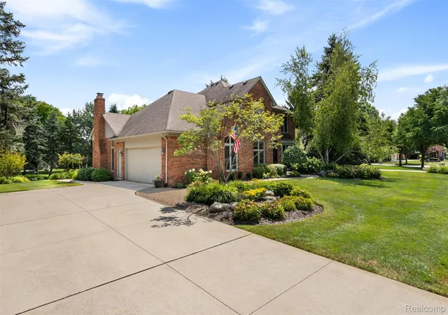 1st image of 4086 Glencastle Dr, Troy, MI 48098 | MLS# 20261058293
