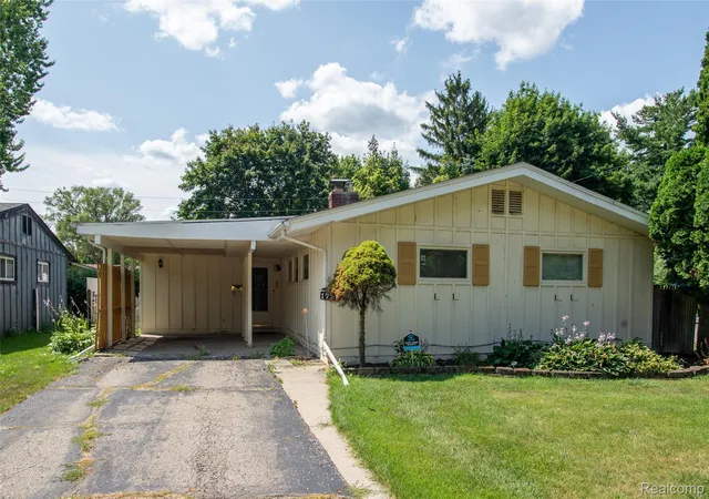 Photo 1 of Single family home for sale at 1727 Briarwood Dr, Flint, MI 48507 | MLS# 20261058307 | Listing updated on 2026-09-15