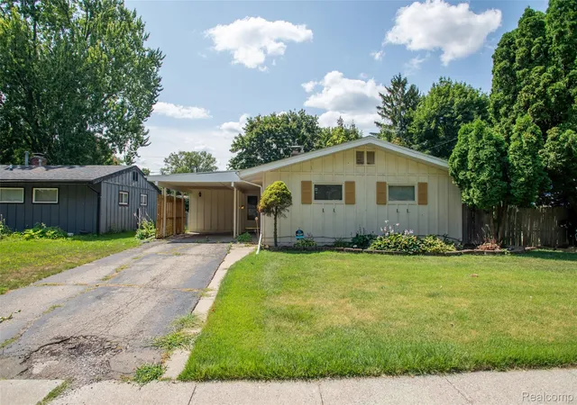Photo 2 of Single family home for sale at 1727 Briarwood Dr, Flint, MI 48507 | MLS# 20261058307 | Listing updated on 2026-09-15
