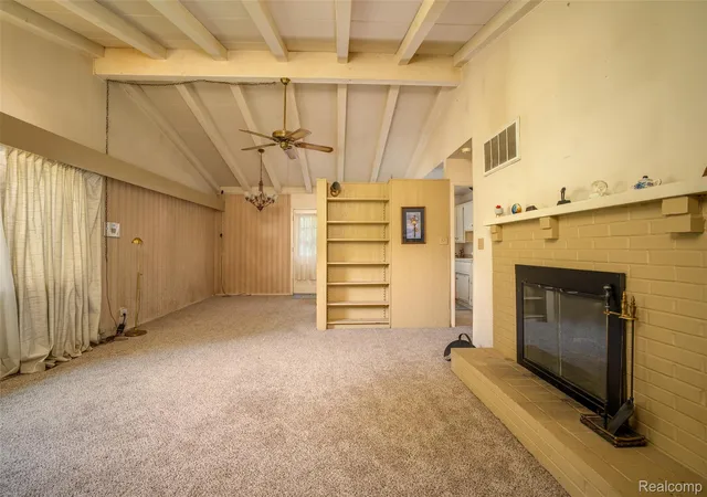 Photo 3 of Single family home for sale at 1727 Briarwood Dr, Flint, MI 48507 | MLS# 20261058307 | Listing updated on 2026-09-15