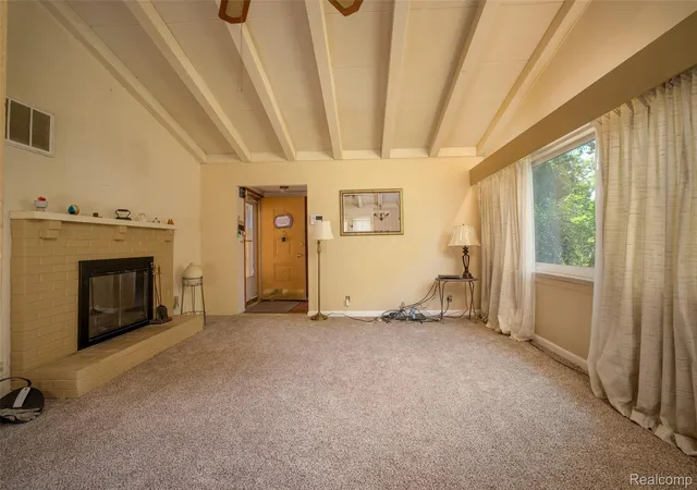 Photo 4 of Single family home for sale at 1727 Briarwood Dr, Flint, MI 48507 | MLS# 20261058307 | Listing updated on 2026-09-15
