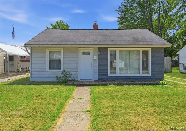 Photo 2 of Single family home for sale at 35501 Glen St, Westland, MI 48186 | MLS# 20261058314 | Listing updated on 2026-08-18