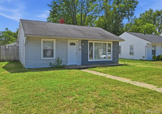 Photo 3 of Single family home for sale at 35501 Glen St, Westland, MI 48186 | MLS# 20261058314 | Listing updated on 2026-08-18