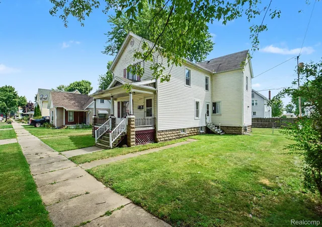 2nd image of 242 N Elizabeth St, Marine City, MI 48039 | MLS# 20261058315
