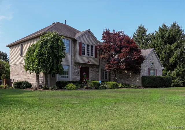 Photo 1 of Sale Pending at 10170 Abrams Frk, Brighton, MI 48114 | MLS# 20261058317 | Listing updated on 2026-08-22