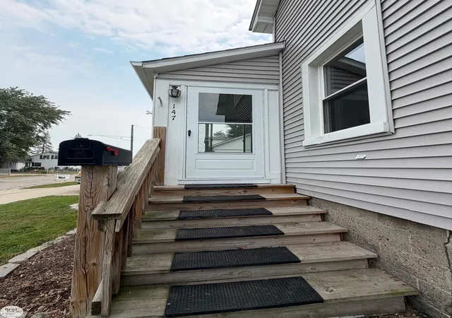 2nd image of 147 Robertson St, Marine City, MI 48039 | MLS# 58050216308